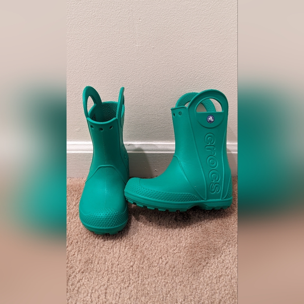 Used. Kids green Croc Rain boots. Size 11c